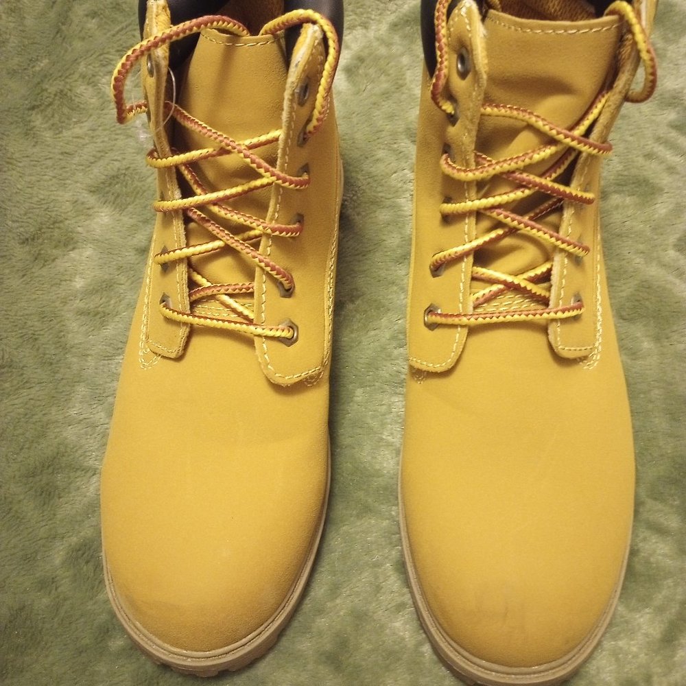 Men work boots